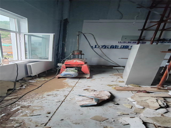 德令哈地基基础下沉墙体裂缝加固注浆顶升施工